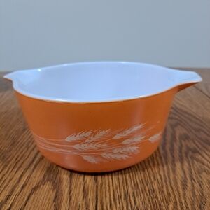 Pyrex Vintage Orange Casserole Dish With Handles Wheat Pattern 1.5 Liter